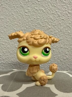 Authentic Littlest Pet Shop #146 Cream & Tan Poodle with Bright Green Eyes